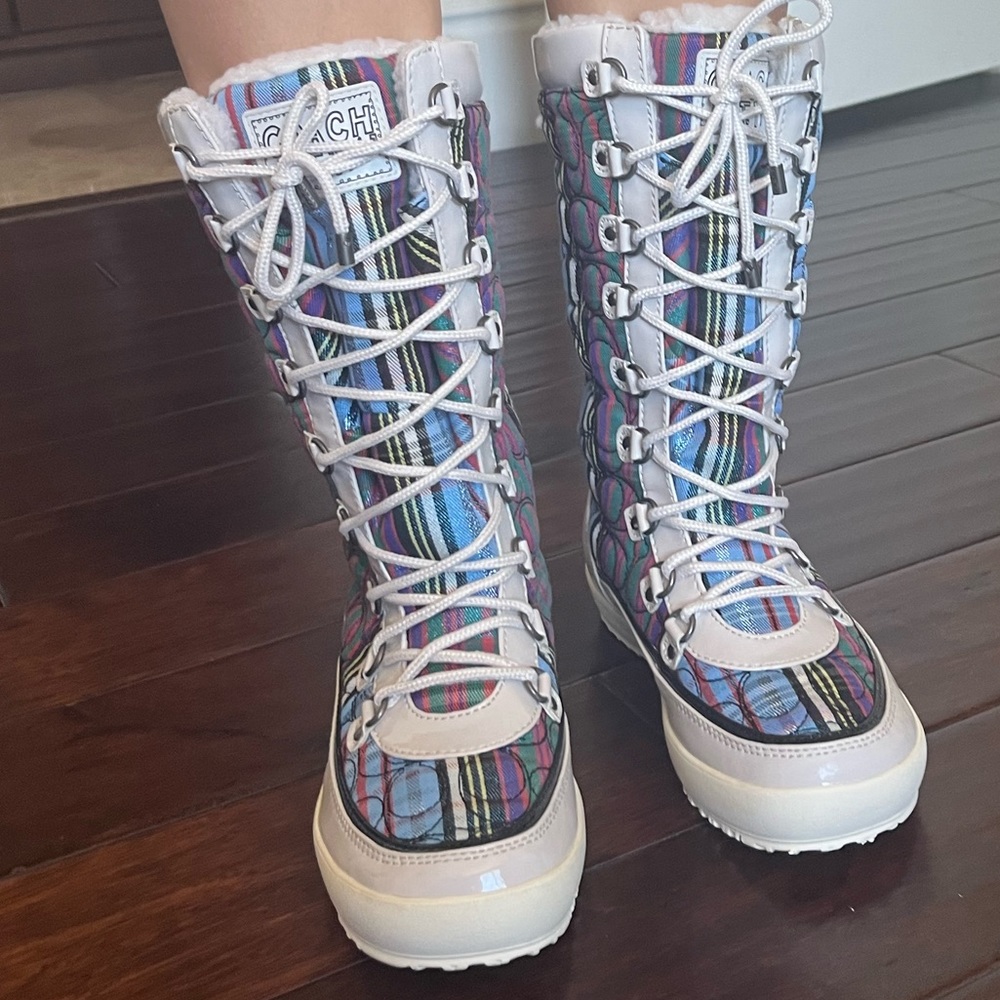 Coach Snowboots NWT Multicolor
